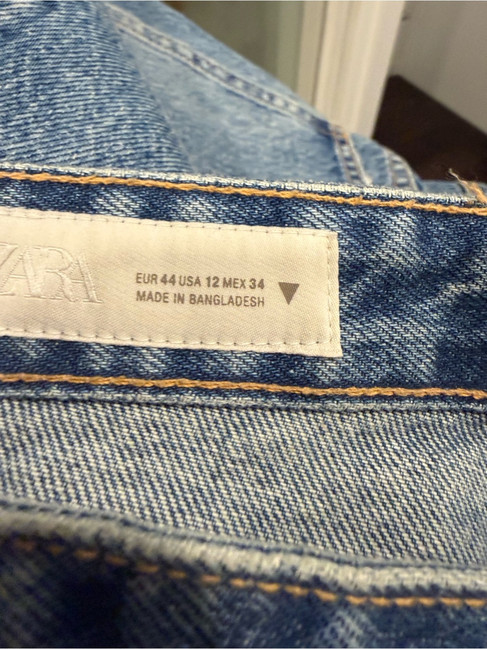 ZARA TRF High-Waist CROSSOVER WAIST Wide-Leg Jeans - Mid Blue - Picture 6 of 8